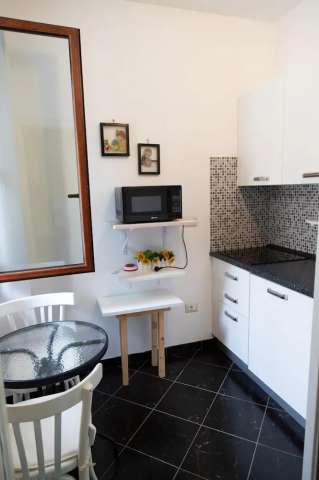 Sejur in Sardinia/Italia: 359 euro cazare 7 nopti cu mic dejun+ transport avion+ toate taxele