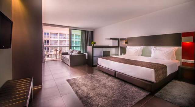 ULTRA LAST MINUTE 1 MAI PLAJA PORTUGALIA 4**** DEMIPENSIUNE RR HOTEL DA ROCA  ZBOR DIN OTOPENI CU TAXE INCLUSE