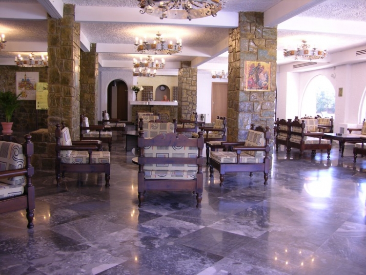CRETA   Karteros Hotel 3* MIC DEJUN AVION SI TAXE INCLUSE TARIF 485 EUR