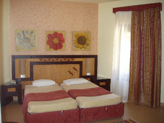 SHARM EL SHEIKH Deals - NUBIAN VILLAGE 5***** All Inclusive Charter din Bucuresti!