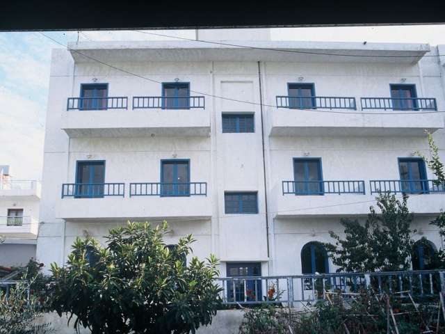 24 iulie Ultimele locuri Grecia, Creta din Bucuresti Hotel Friday 2* - 371 euro/pers  Nota 8 totul inclus 