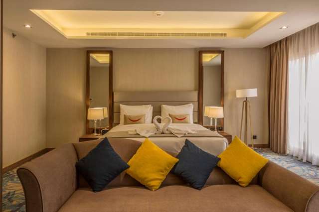 Sejur in Dubai:de la 625 euro cazare 7 nopti cu mic dejun+ transport avion+ toate taxele+ excursii gratuite