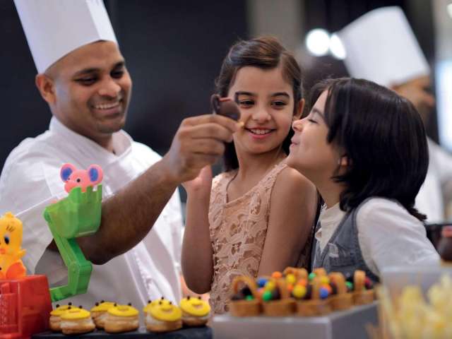 ULTIMELE LOCURI DUBAI, AVION DIN CLUJ-NAPOCA, LA HOTEL MOVENPICK JVT 5*, LA TARIFUL DE 785 EURO/PERSOANA, MIC DEJUN!