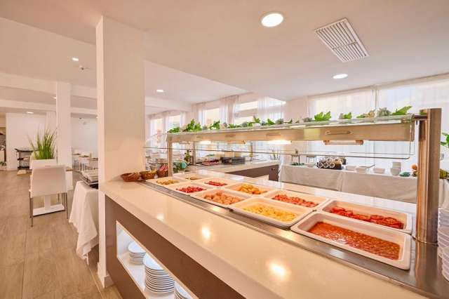 ULTRA LAST MINUTE PALMA DE MALLORCA 4**** WELIKEHOTEL FENIX  ZBOR DIRECT DIN OTOPENI/ CLUJ NAPOCA CU TAXE INCLUSE