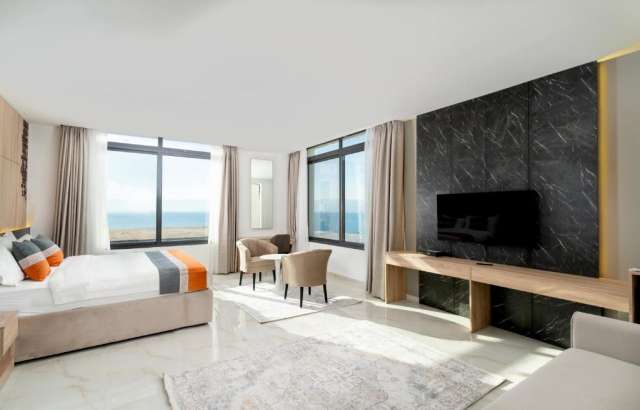 VACANTA PASTE IORDANIA, 7 NOPTI CAZARE CU DEMIPENSIUNE, GHID SI INSOTITOR ROMAN, ZBOR TAROM DIN 5 ORASE