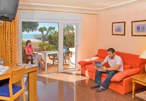 ULTRA LAST MINUTE PASTE MALAGA 7 NOPTI CAZARE CU DEMIPENSIUNE 4**** PLAYACAPRICHO ZBOR DIN CLUJ NAPOCA CU TAXE INCLUSE