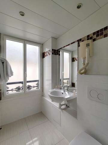 City break romantic in Paris la doar 298 euro,avion din Bucuresti!!!Ultimele 4 locuri