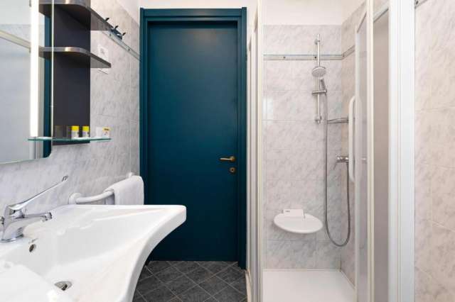 Weekend de 1 Mai la Como (Italia) -  B&amp;B HOTEL Como City Center - zbor din Oradea