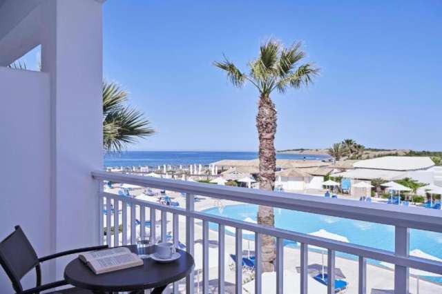 Sejur la plaja in Corfu la doar 915 euro,avion din Bucuresti!!! SANDY BEACH RESORT CORFU 5*all inclusive