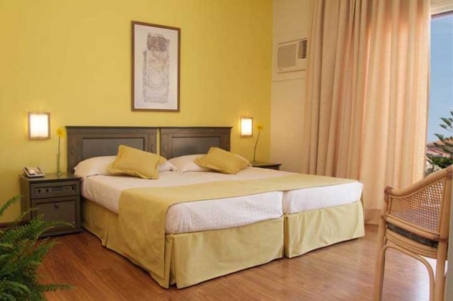 Super oferta catre Paphos, sejur 7 nopti, cu plecare din Bucuresti (O.R.)