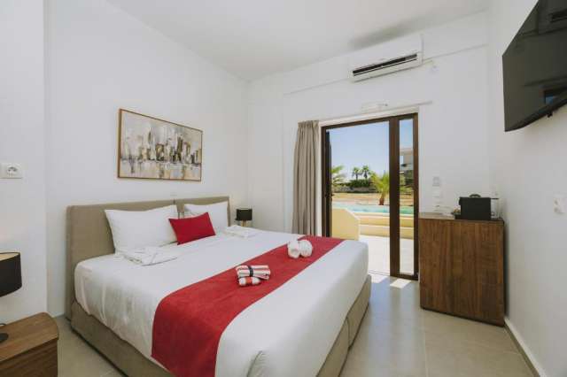 ULTIMELE LOCURI CRETA HERAKLION, AVION DIN BUCURESTI, LA HOTEL CASA DI NOTOS 4*, LA TARIFUL DE 625 EURO/PERSOANA, AI!