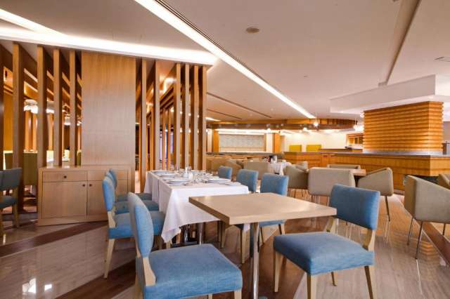 ULTRA LAST MINUTE CITY BREAK DUBAI 4**** LAVENDER ZBOR DIN OTOPENI CU TAXE INCLUSE