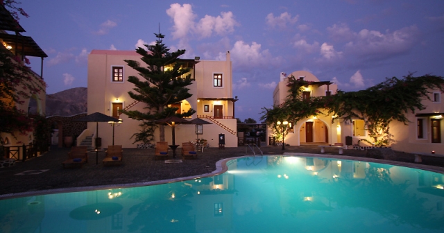SANTORINI Deals - SMARAGDI HOTEL SANTORINI (PERIVOLOS) 3*, charter din Bucuresti !