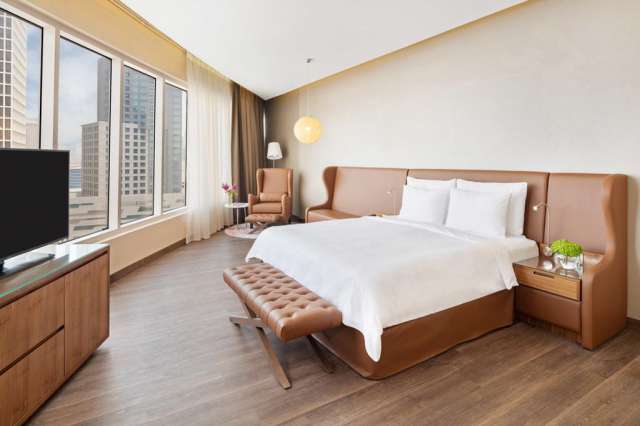 Ultimele 6 locuri!!!Sejur la plaja in Dubai la doar 888 euro,avion din Bucuresti! Radisson Blu Hotel Dubai Canal View