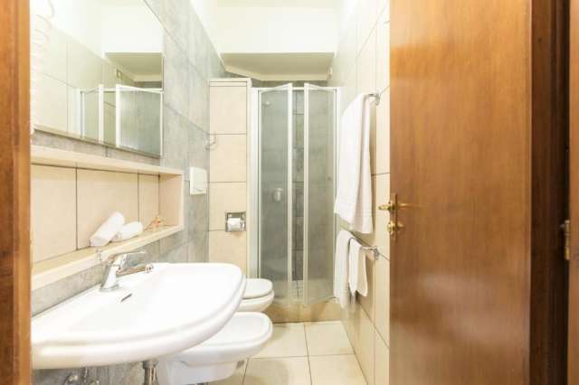 Paste Last Minute BARI oferta 6 nopti mic dejun 449 euro /persoana !