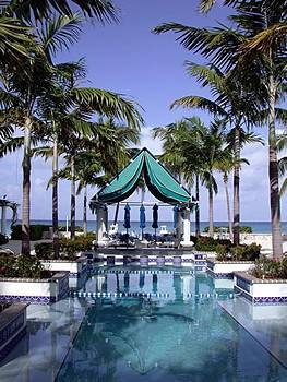  Grand Cayman Beach Suites