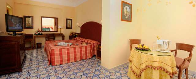 Oferă SORRENTO/COASTA AMALFITANA , sejur 4 nopti, cu plecare din Cluj Napoca (OR)
