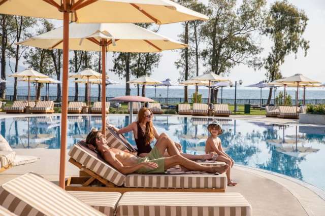 Sejur de 7 nopti la plaja in Corfu la doar 1511 euro,avion din Bucuresti!KERKYRA BLUE HOTEL AND SPA 5*