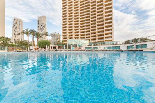 Vacanta de vara la plaja in Benidorm la doar 965 euro,avion din Bucuresti!!! SANDOS BENIDORM SUITES 4*all