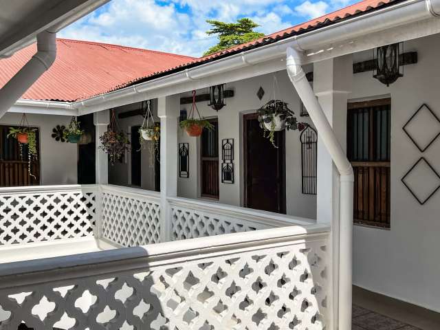 LAST MINUTE ZANZIBAR HOTEL  Emerald Palm Courtyard Hotel 3*  BB  AVION SI TA XE INCLUSE TARIF 808 EURO