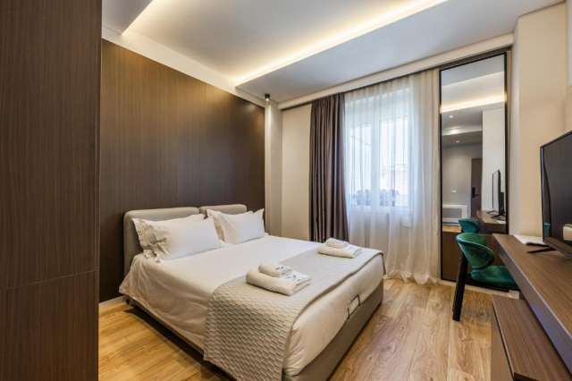 ALBANIA - Durres: 7 nopti cazare cu mic dejun + bilet avion Bucuresti + taxe aeroport + transfer = 499 euro/pers
