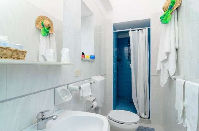 ISCHIA Best Deals - Lord Byron 4* Mic Dejun, Charter din Bucuresti si Cluj Napoca ! 