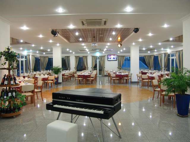 ULTRA LAST MINUTE PLAJA PORTUGALIA 4**** DEMIPENSIUNE MARITUR ZBOR DIN OTOPENI CU TAXE INCLUSE