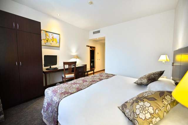 City Break de Valentine''s Day in Erevan (Armenia) / Hotel Europe 4* - plecare din Budapesta in 13.02