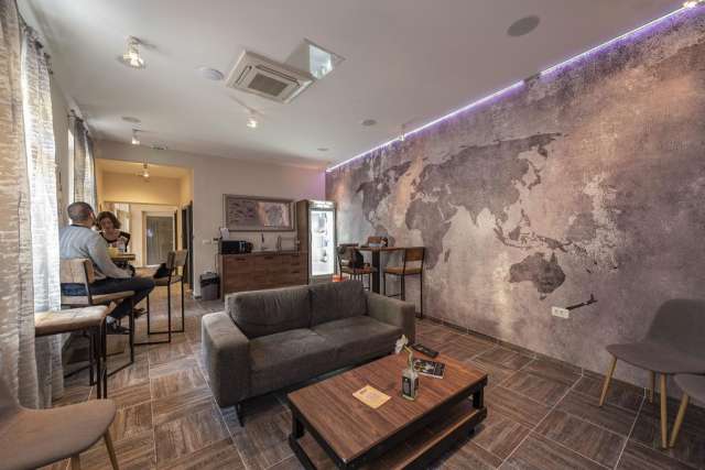  Downtown Boutique Hostel