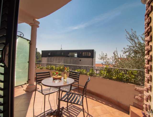  Apartments And Rooms Levantin Inn