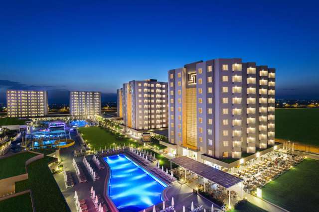 ANTALYA HOTEL GRAND PARK LARA 5*  UAI AVION SI TAXE INCLUSE TARIF 960 EUR
