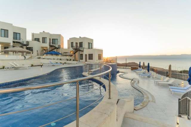 VACANTA PASTE IORDANIA, 7 NOPTI CAZARE CU DEMIPENSIUNE, GHID SI INSOTITOR ROMAN, ZBOR TAROM DIN 5 ORASE