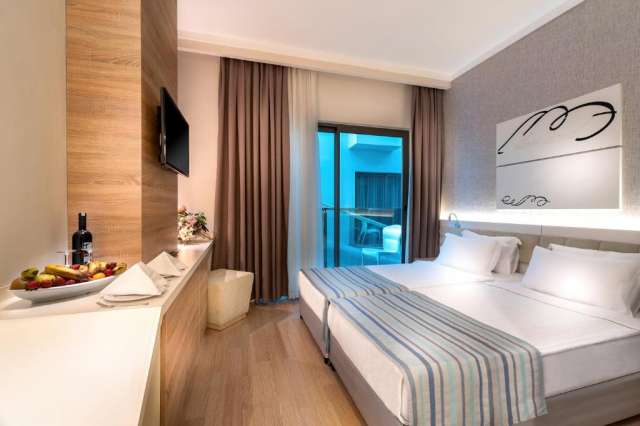 LAST MINUTE ORFEUS QUEEN 4* ALL-INCLUSIVE AVION SI TAXE INCLUSE TARIF 522 EURO!