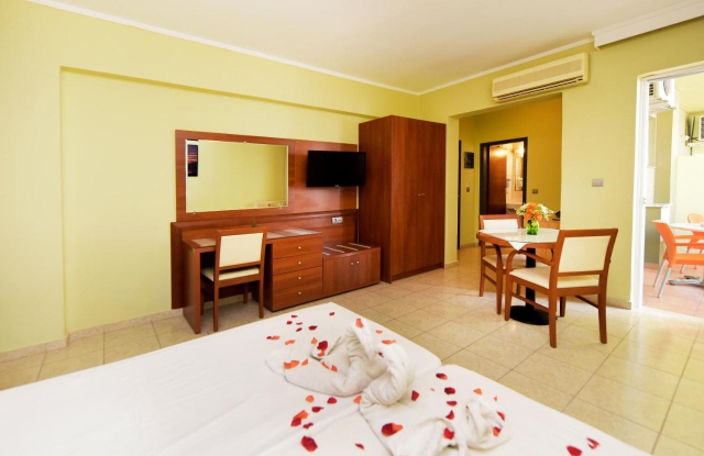 RODOS HOTEL   ESMERALDA HOTEL RHODES 3*MIC DEJUN AVION SI TAXE INCLUSE TARIF 406 EUR