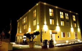 LAST MINUTE AMALFI COAST LA ISLA RESORT4**** MIC DEJUN ZBOR DIN OTOPENI CU TAXE INCLUSE