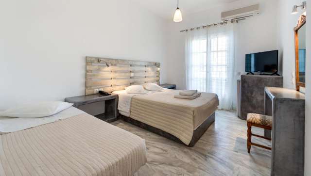 Hai la plaja in Santorini cu avion din Bucuresti la doar 639 euro/pers!