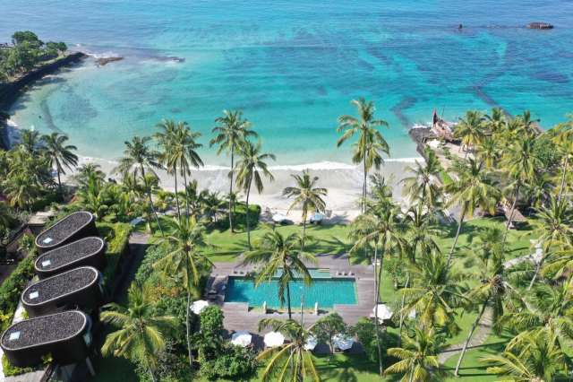  Candi Beach Resort & Spa