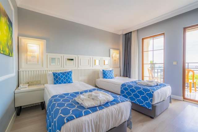 LAST MINUTE TURCIA   Selectum Colours Side 5* UAI AVION SI TAXE INCLUSE TARIF  1230 EURO