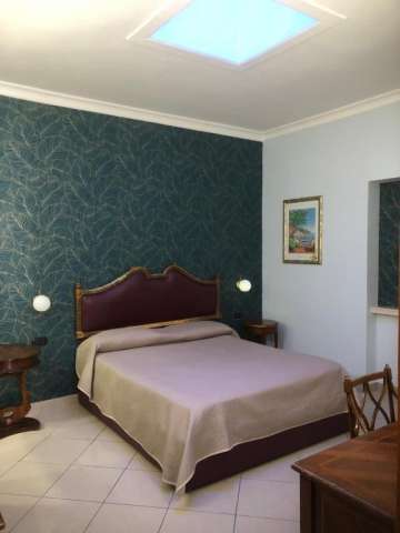 SUPER OFERTA NAPOLI 🍋🧳CU ZBOR DIN TIMISOARA📍🗺️