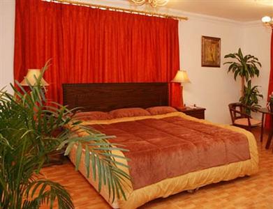ULTRA LAST MINUTE SARDINIA 4**** SAN MARCO HOTEL ZBOR DIN OTOPENI CU TAXE INCLUSE