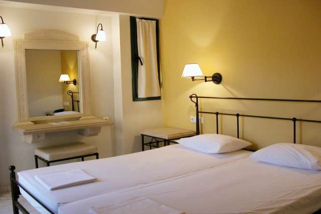 CRETA HOTEL   GOLDEN BAY BOUTIQUE HOTEL &amp; BUNGALOWS 4*AVION SI TAXE INCLUSE TARIF  413 EUR