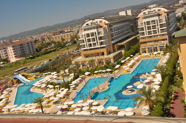Paste in Antalya: 420 euro cazare 7 nopti cu Ultra All inclusive+ transport avion+ toate taxele