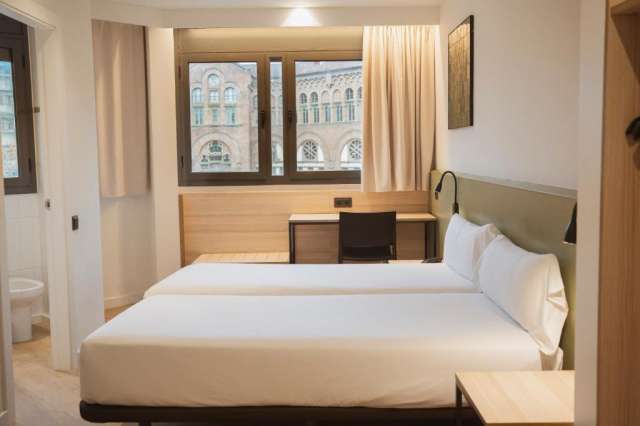 Oferta Revelion BARCELONA  (IR)