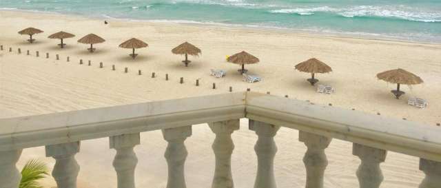 Last minute Revelion Oman plecare din Bucuresti  Beach Resort Salalah (Salalah) 3* Pensiune completa 1539 Euro/pers