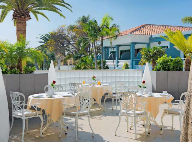 HOT SALES TENERIFE! Adrian Hotel Colon Guanahani 4*, Mic dejun si taxe incluse, Charter din Bucuresti