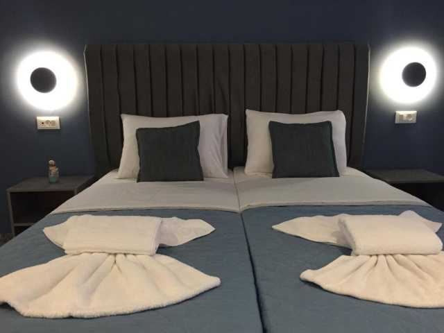 18.07 Zbor Bucuresti,  CRETA, Heraklion   City Pearl Boutique 420 EURO, 7 nopti MIC DEJUN , taxe aeroport transfer incluse
