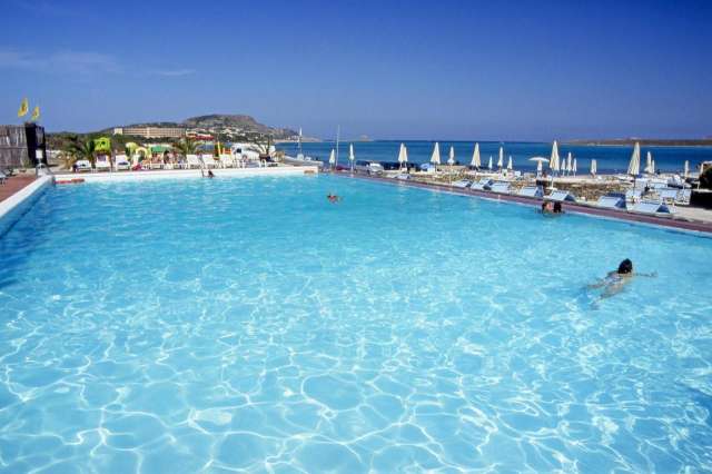 ULTRA LAST MINUTE SARDINIA 4**** ANCORA ZBOR DIN OTOPENI CU TAXE INCLUSE