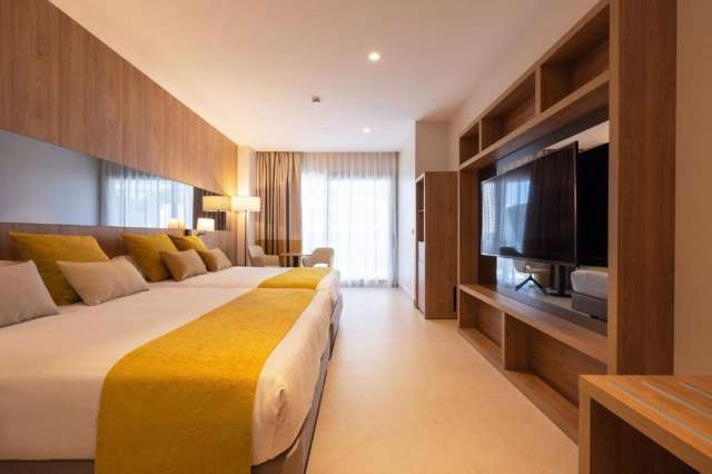Ultra Last Minute -plecare in 07.07 cu zbor din Cluj - Napoca / Hotel Gold Arcos 4*