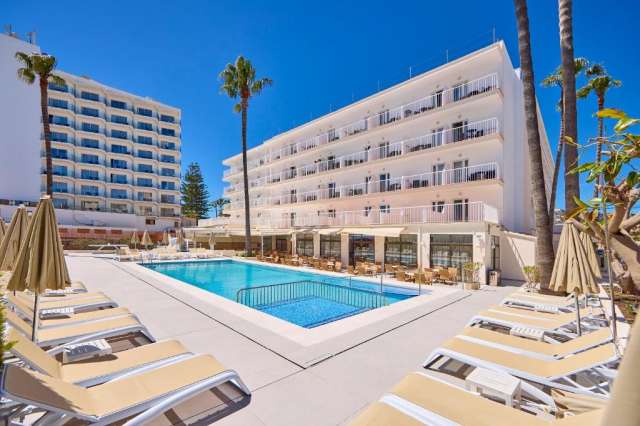 ULTRA LAST MINUTE PALMA DE MALLORCA 4**** DEMIPENSIUNE UNIVERSAL BIKINI ZBOR DIN OTOPENI CU TAXE INCLUSE