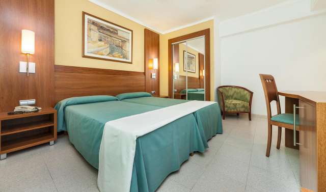 MALLORCA - 6 nopti cazare cu all inclusive + bilet avion Iasi + taxe aeroport + transferuri = 735 euro/pers